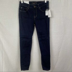 Rue 21 Mid Rise Jegging 4 Short